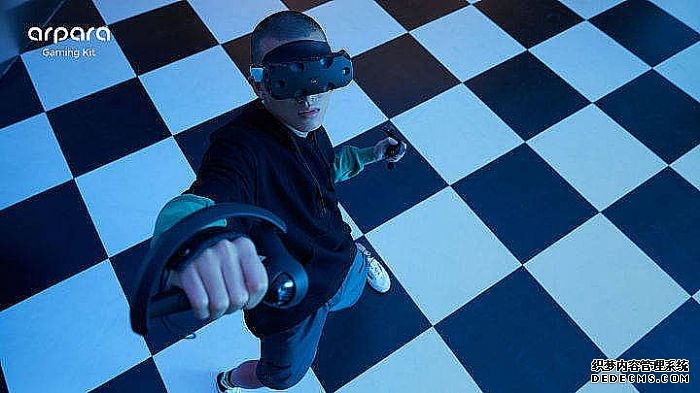 arpara游戏套装爆火后，arpara又与Intel联合推出超级VR游戏主机