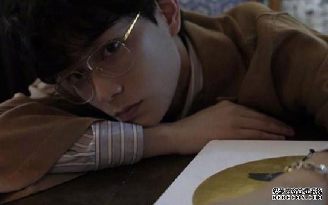 丁禹兮生日写真大片释出 