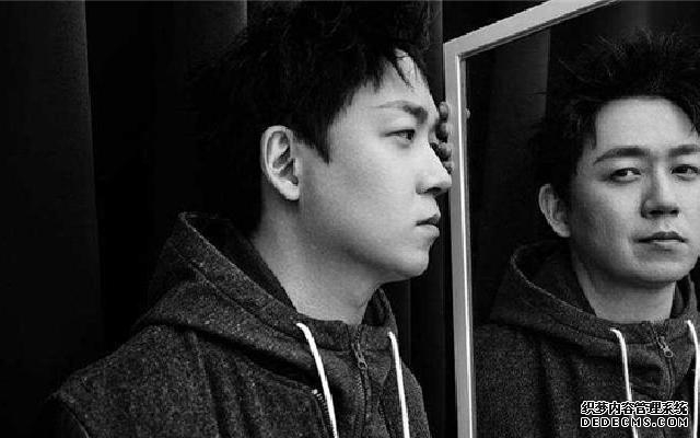 潘粤明遇台风晒照报平安