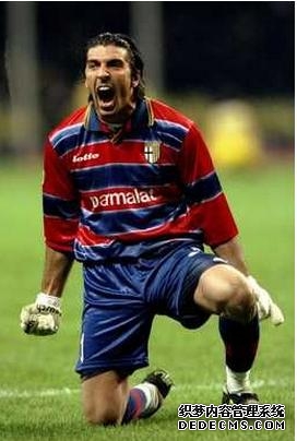 意大利足坛十大传奇球星,布冯名列第一,第九到第十位该怎样选?