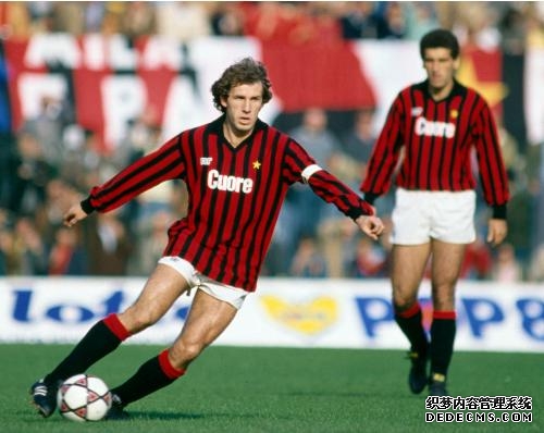意大利足坛十大传奇球星,布冯名列第一,第九到第十位该怎样选?