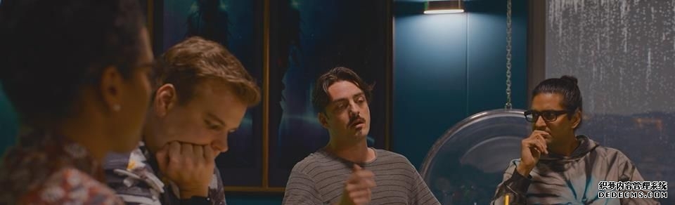 年轻的时候看《黑客帝国》,崇拜的一塌糊涂