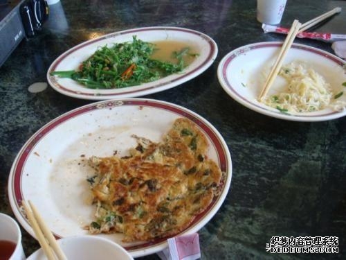 懒人养花用什么肥料（给它施点这种万能肥）(5)