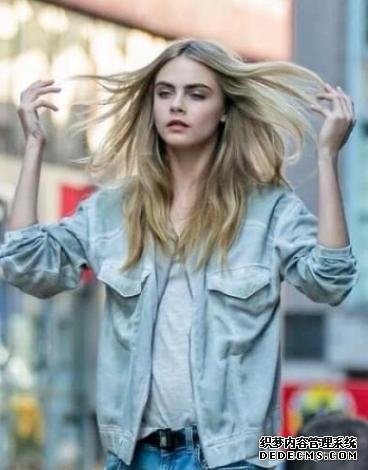 西方明星中的跨性别者们