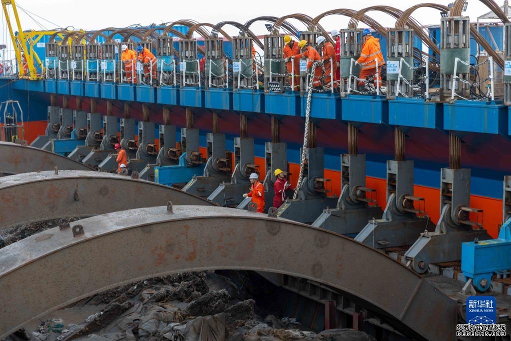 整体打捞出水!探秘“长江口二号”科技考古