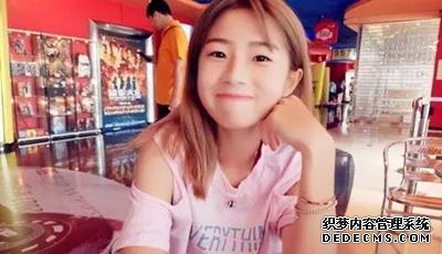熊熙长相清纯，有如邻家少女一般，她也承担了广东女足所有的关注。