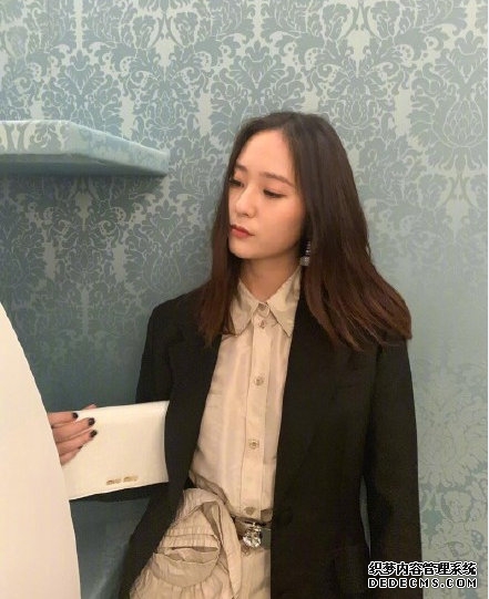 九位女星的少女感私服穿搭参考