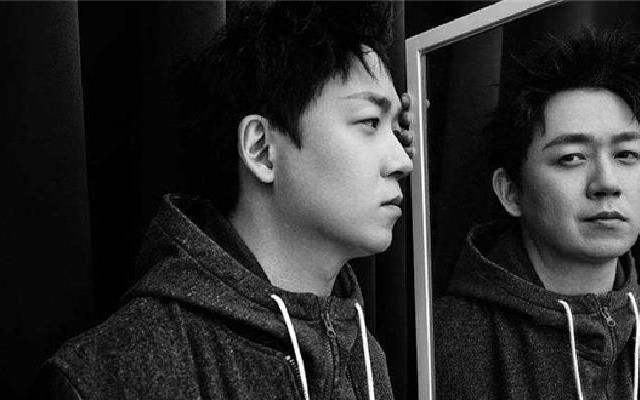 潘粤明遇台风晒照报平安 