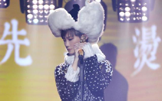 李宇春为什么还不跳无价之姐？  