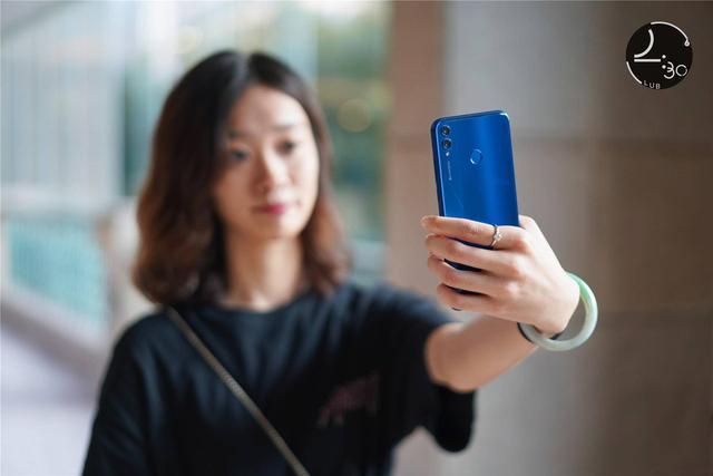 荣耀8x参数高配（128G顶配不过两千元）(31)