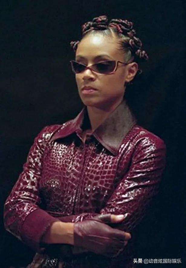 黑客帝国第一部什么时候拍的（黑客帝国第一部上映23年后）(8)