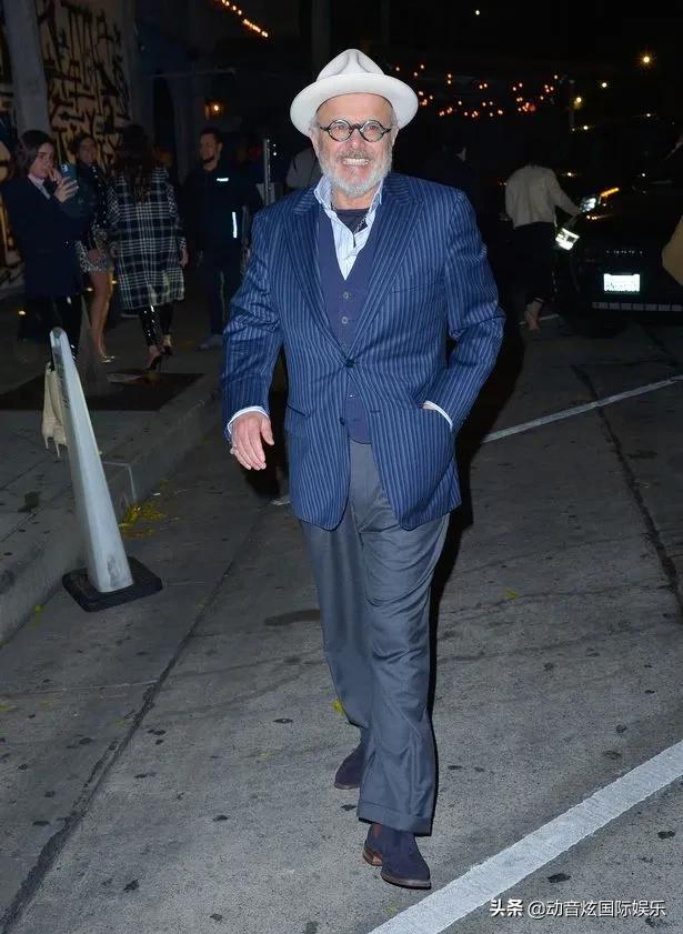 黑客帝国第一部什么时候拍的（黑客帝国第一部上映23年后）(9)