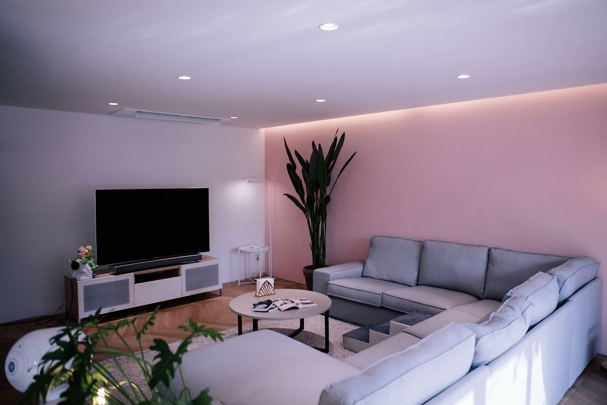 韓女團BLACKPINK的“浪漫滿屋”金智秀金智妮朴彩