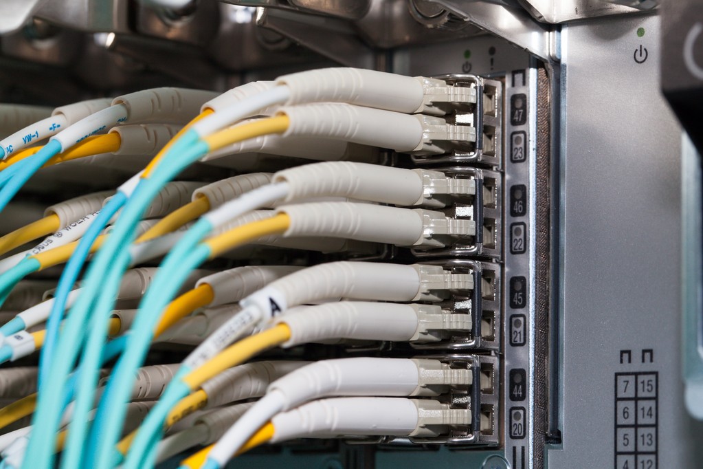WiFi 和以太网连接有什么区别？