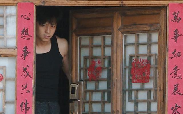 王嘉尔花式叫醒兄弟团