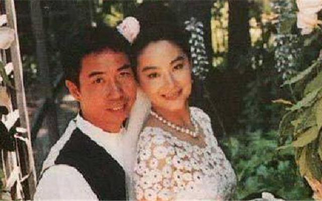 63岁林青霞被曝离婚 