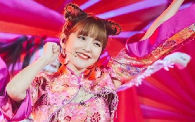 金莎公演两次失误崩溃大哭