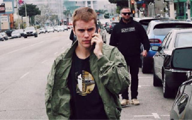 比伯的甜蜜小夫妻日常