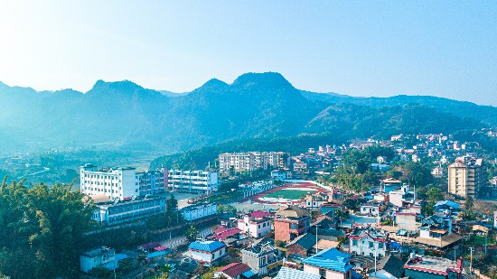 1680566754763721.jpg?x-oss-process=style/w10 图为航拍勐董镇中心完小.jpg?x-oss-process=style/w10