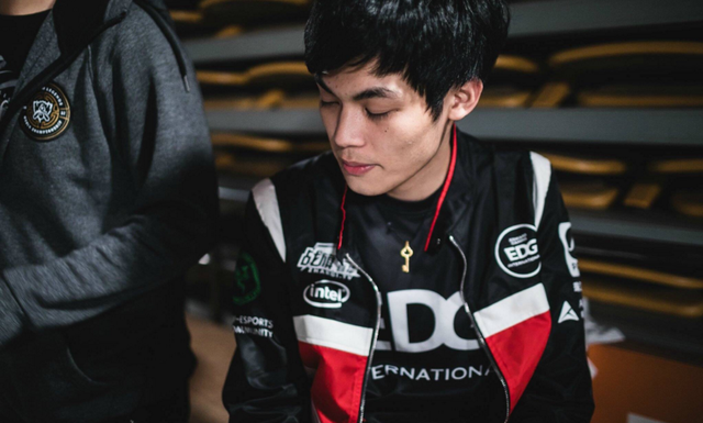 10-1！轮0-3绝境仅Fnatic逆袭 LPL两头牌都阵亡