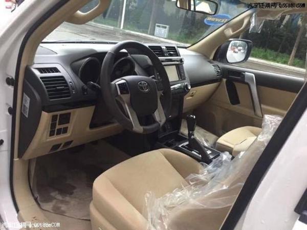 18款丰田霸道2700中东版7座SUV最新实拍