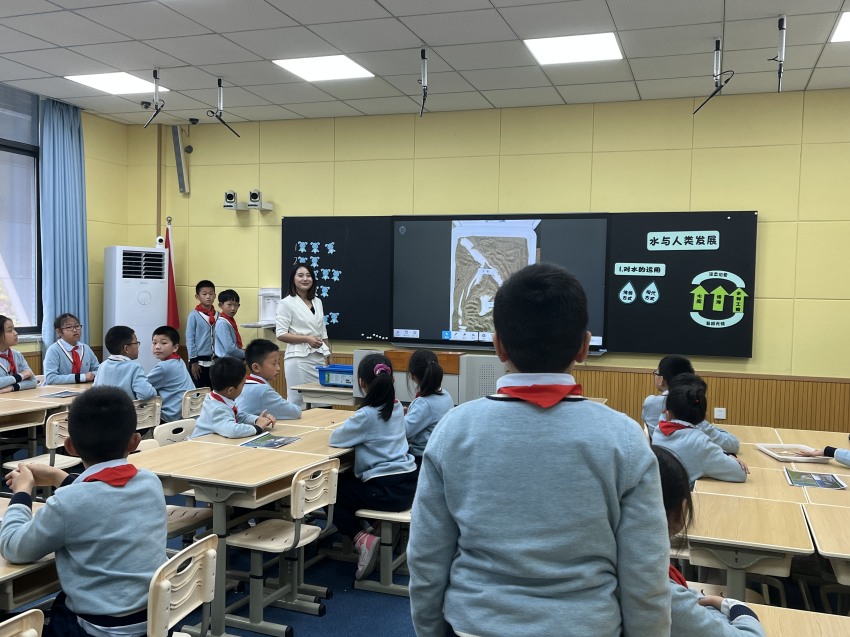 精品课录制现场。成都市生态环境宣传教育与对外交流合作中心供图