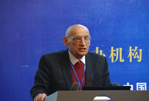 全面了解伊朗发展环境，积极融入中伊未来合作