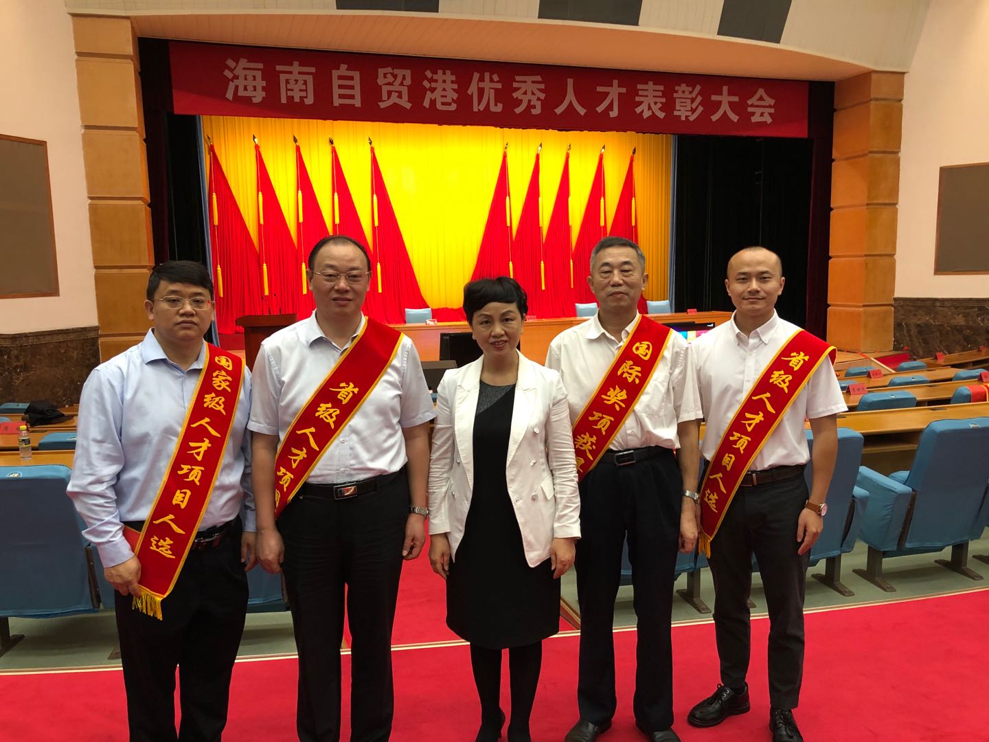 卓越才能：才华横溢，不断突破