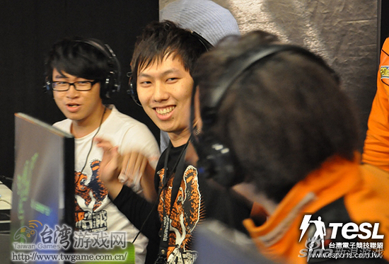 橘子熊重振日不落帝国美名，跑跑卡丁车以7-3击败钢铁人，取得本场胜利。_台湾游戏网