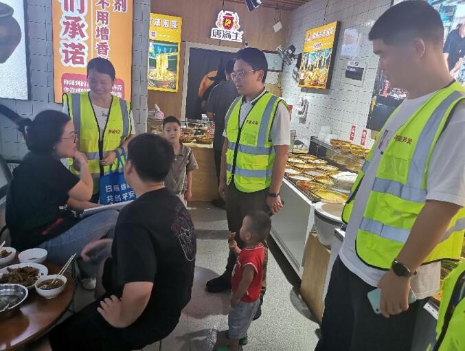 株洲芦淞区劳动社区：开展优化营商环境宣传活动