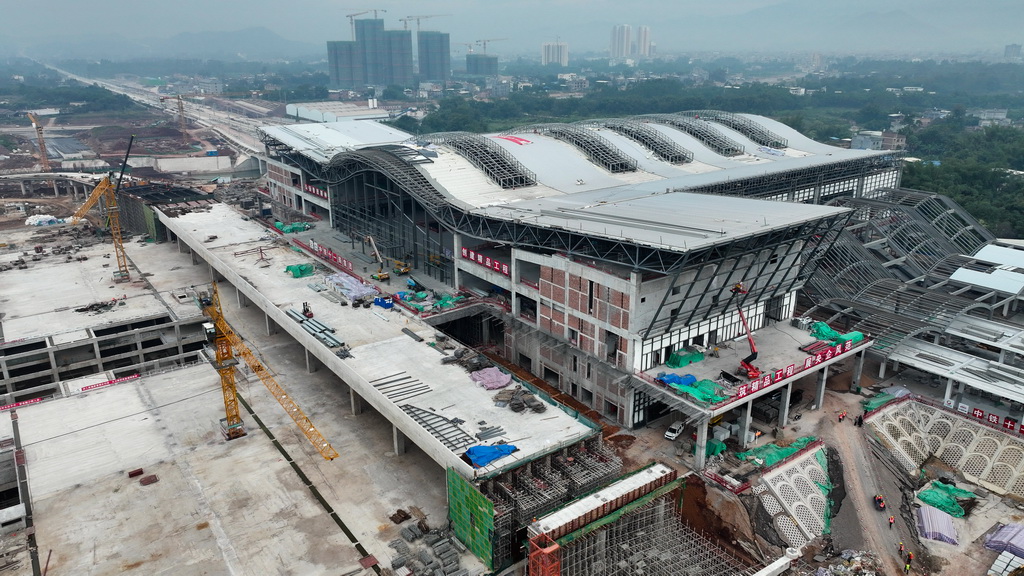 这是11月22日拍摄的玉林北站（无人机照片）。