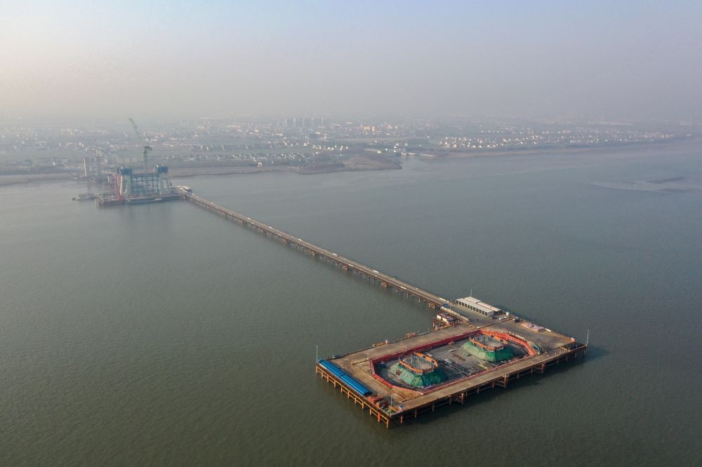 江苏张靖皋长江大桥建设稳步推进（2）(5142455)-20240129101545