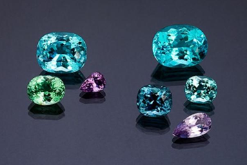 原石经切割、镶嵌后便成为美丽的宝石