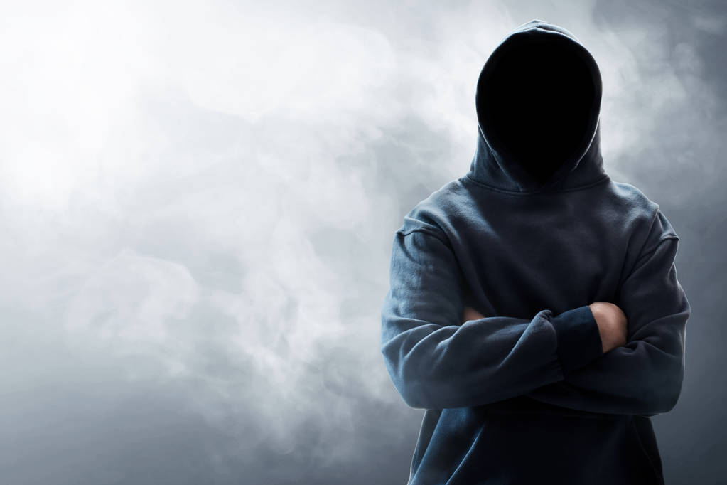 三、人格魅力与影响力