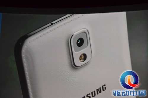 Galaxy Note 3正式亮相：终于不再大塑料